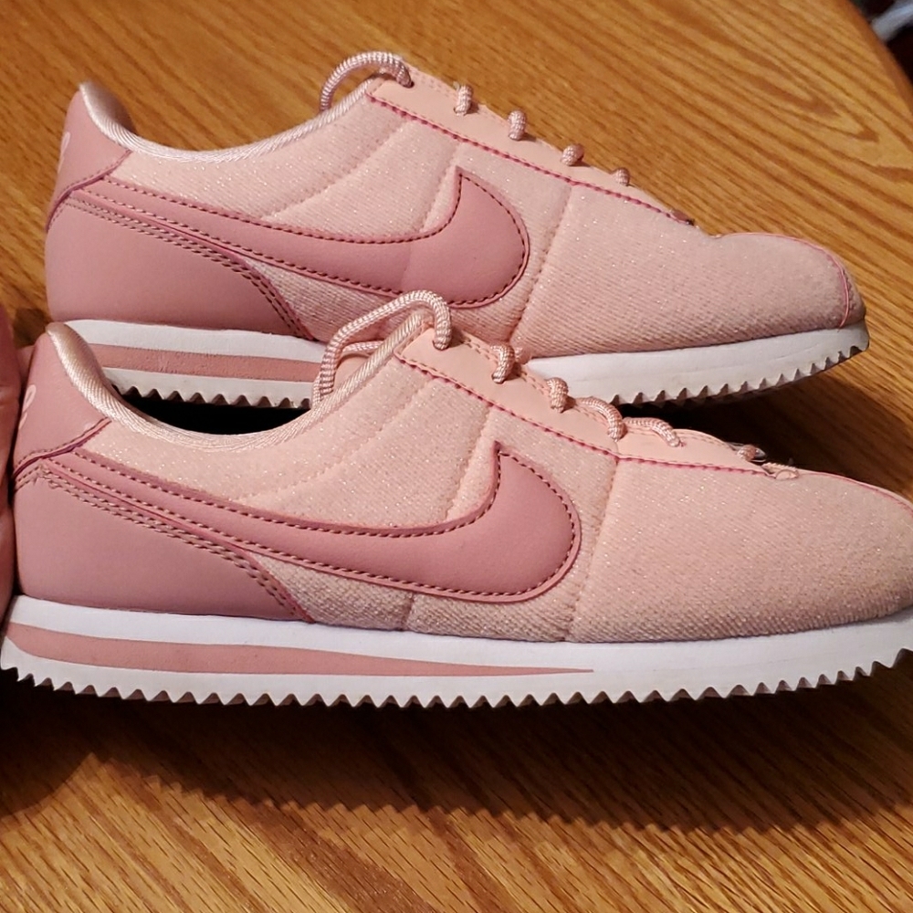 Nike Cortez Basic TXT SE Pink/Pink-White Big Kids